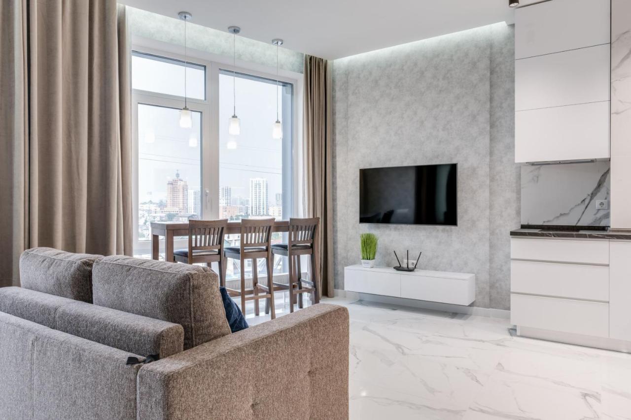 Luxurious Apartment With Panoramic View In The Historic Center Kiev Extérieur photo